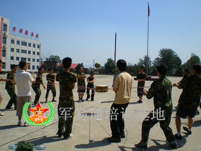 击鼓颠球-3.png